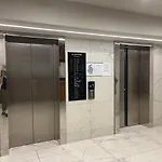 Brand New Luxury Studio Queen Street View