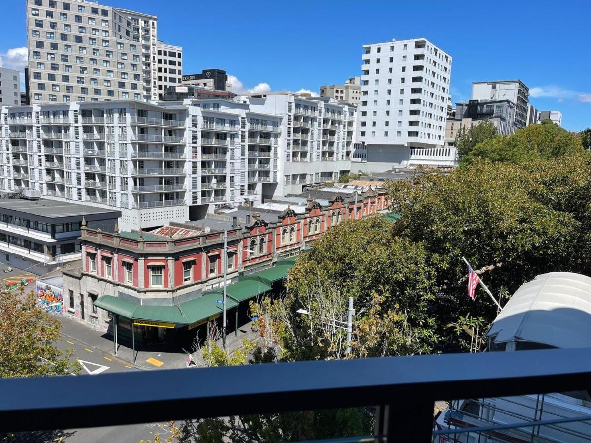 Apartment Brand New Luxury Queen Street View *